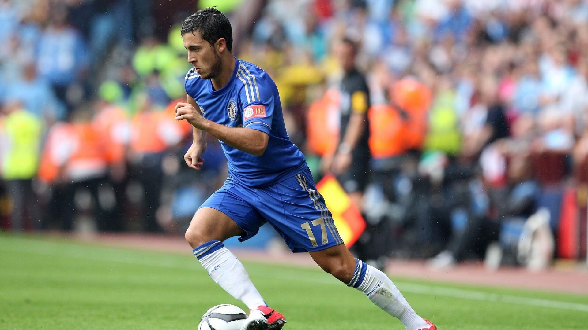 拜仁锋线新宠崭露头角,未来大势在望,拜仁神锋