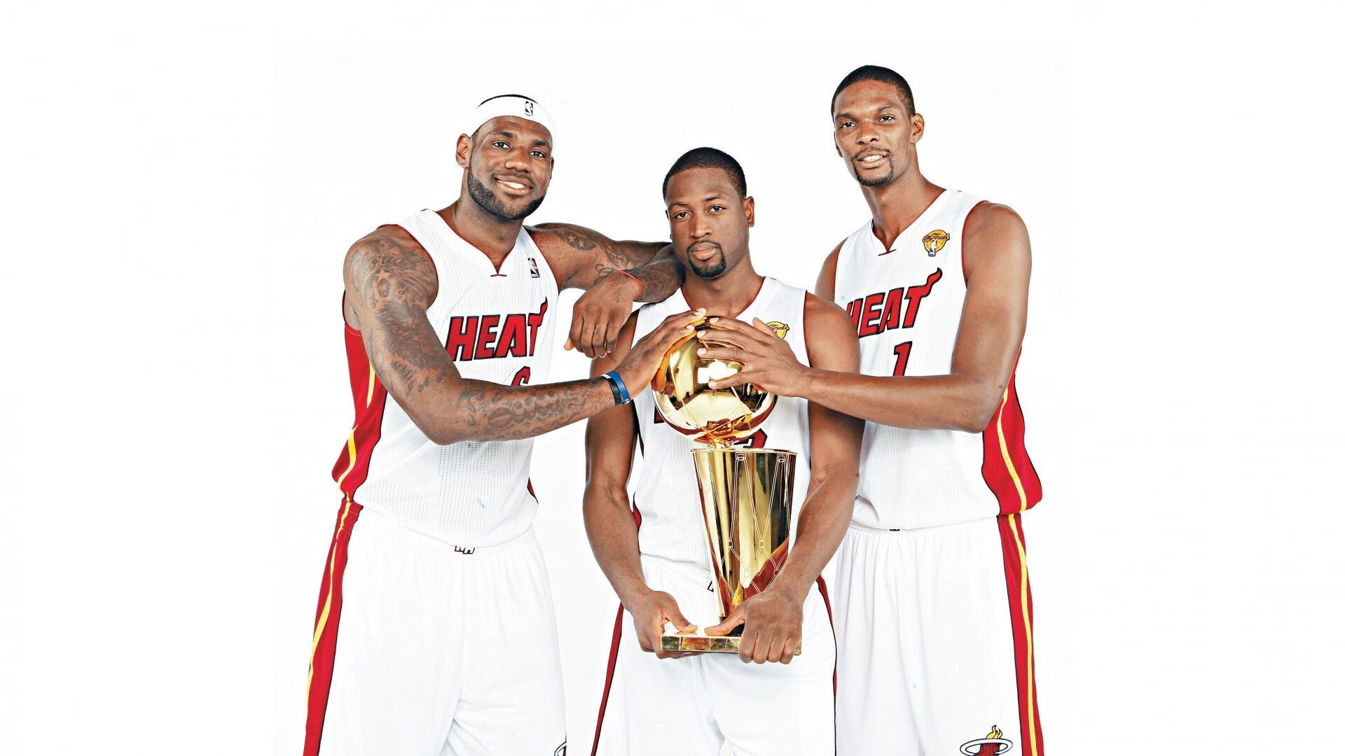 赛季回顾：本年度最震撼的比赛总结，各大赛区春季赛冠军